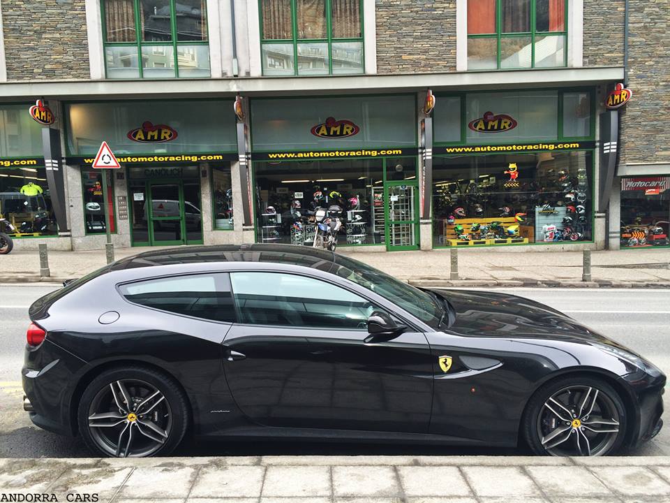 Фф темные. Ferrari FF Black. Феррари фф черная. Феррари фф черный хром. Andorra autogespot.