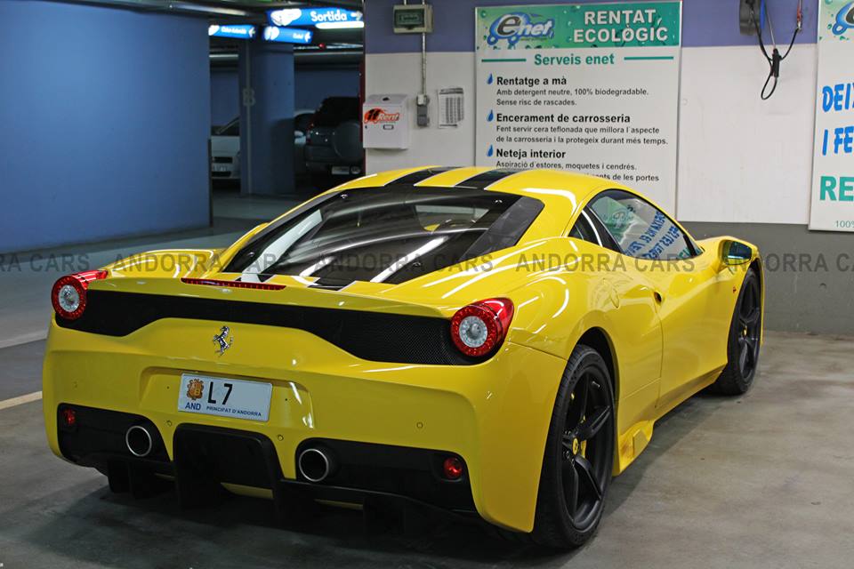 Ferrari-458-Speciale-1 yellow colour