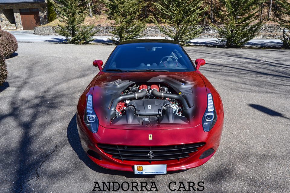 Ferrari California T graffiti_acheter_luxe_prix_vente_aerographie_moteur_puissance