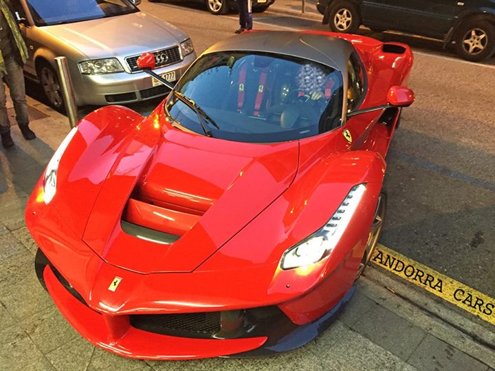 Ferrari laFerrari: red monster with 963 h.p.