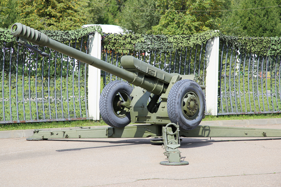 Советская 122-мм полевая гаубица (Д 130)