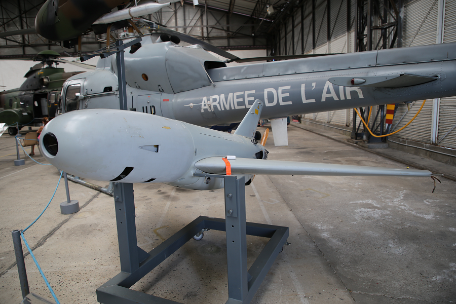 Sagem Crécerelle : drone mis en service dans l'armée française entre 1994 et 2004 et remplacé par le Système de drone tactique intérimaire