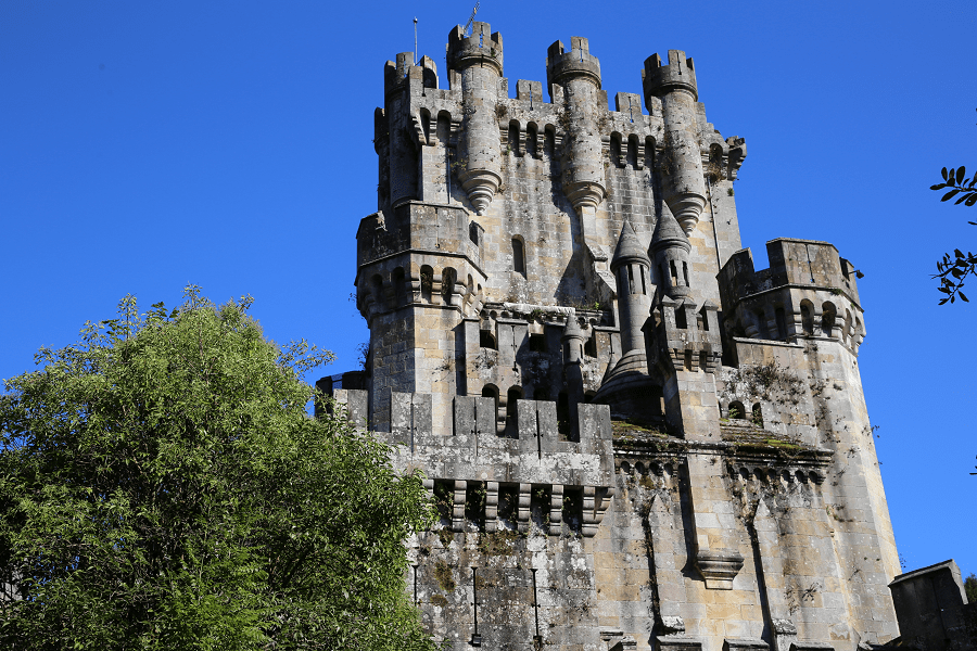замок Бутрон в Испании