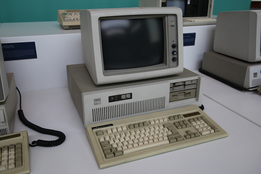 М 40 компьютер. IBM PC 5170. IBM PC 5170 at. Компьютер IBM PC at 286. IBM PC XT 5150.