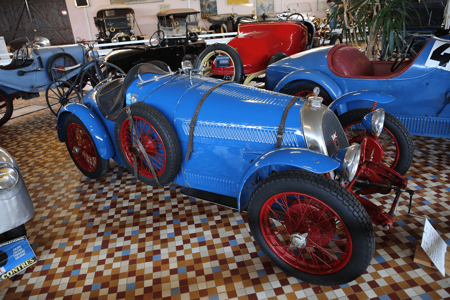 Синий B.N.C. Monza образца 1928 года