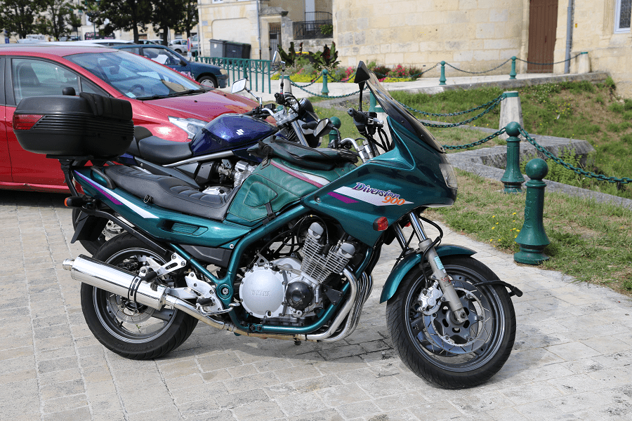 Зеленая Yamaha XJ900 Diversion (1994-2004)