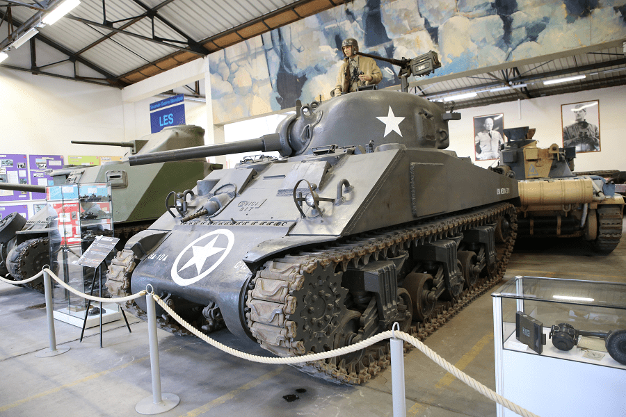 The M4 Sherman, officially Medium Tank, M4 from 1942 * All PYRENEES ·  France, Spain, Andorra