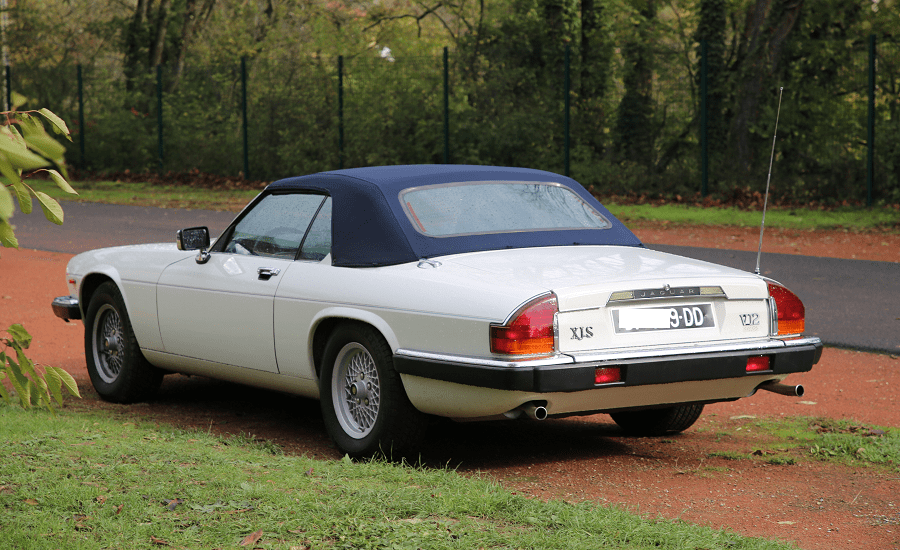 Белый Jaguar XJS Cabriolet V12 образца 1989 года