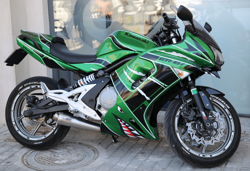 Kawasaki ER-6f. Green version * All PYRENEES · France, Spain, Andorra