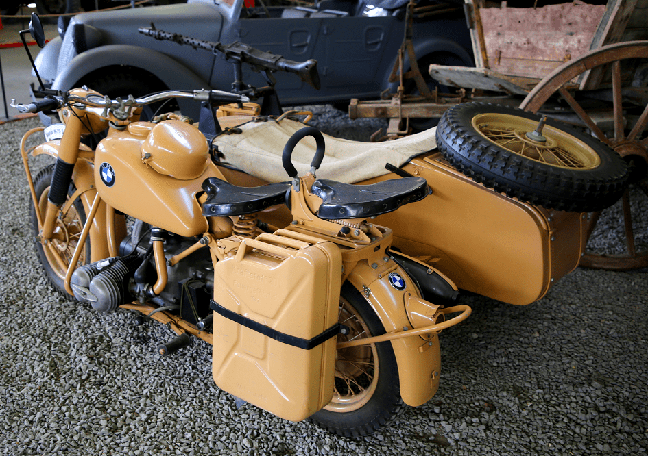 BMW r75 Sahara Camo